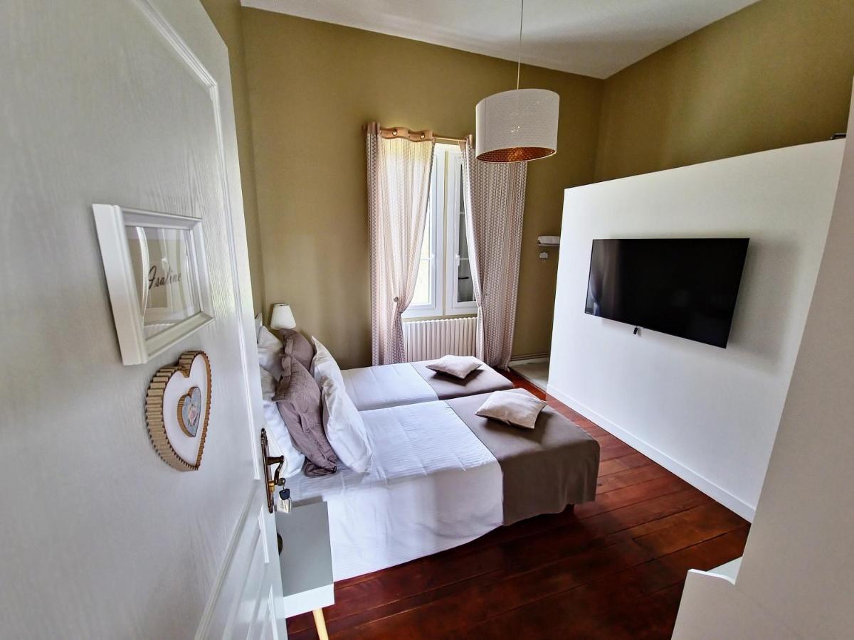 Manoir Le Coutureau Maisons D'Hotes Rouffignac-de-Sigoules ภายนอก รูปภาพ